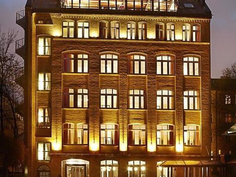 BDCD7D4EC2C0326DB7AA814D58BE5C89