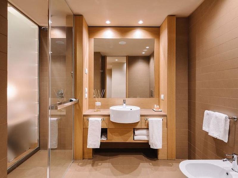 C6FE9F5B6A05E1A0418438B24B8794AB