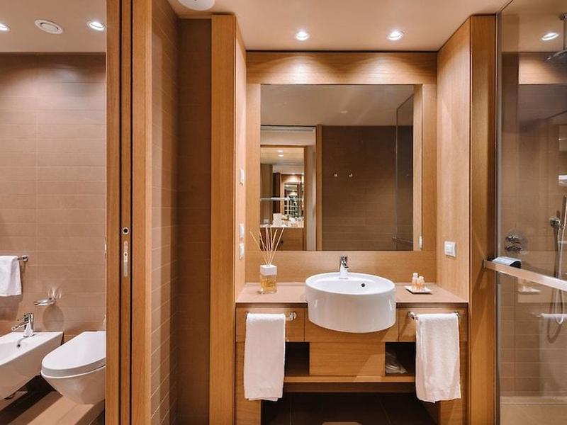 CF87B69D8137FEA5B2F275209179EDFC