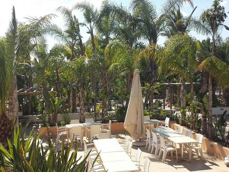 DB175273D788E56FA872472842076B5B