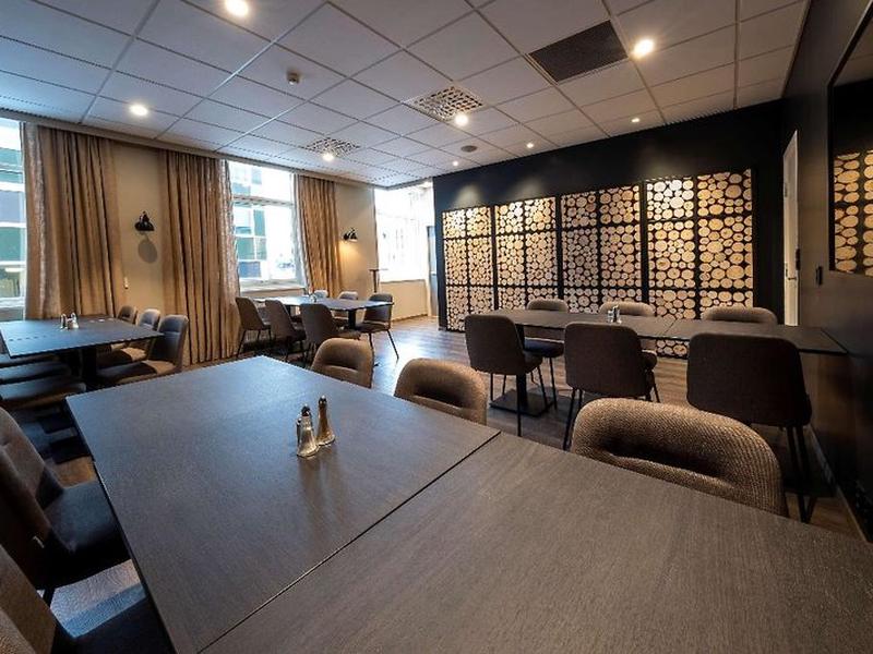 7E58B51EFA3A57A23BECEA83340536AC