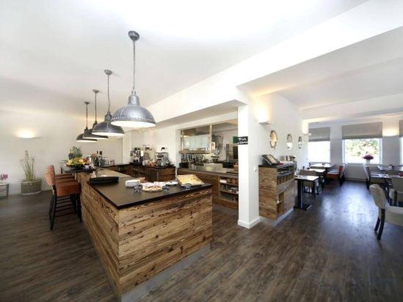 A6426EB4D3A42DAEB15A4C39957EC3D4