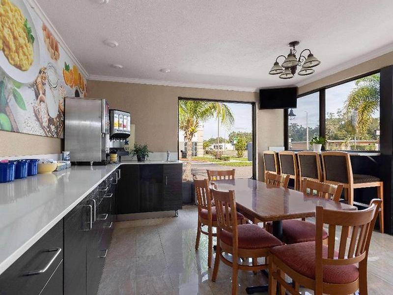 8226D9B304E84D82824073B06868E04F