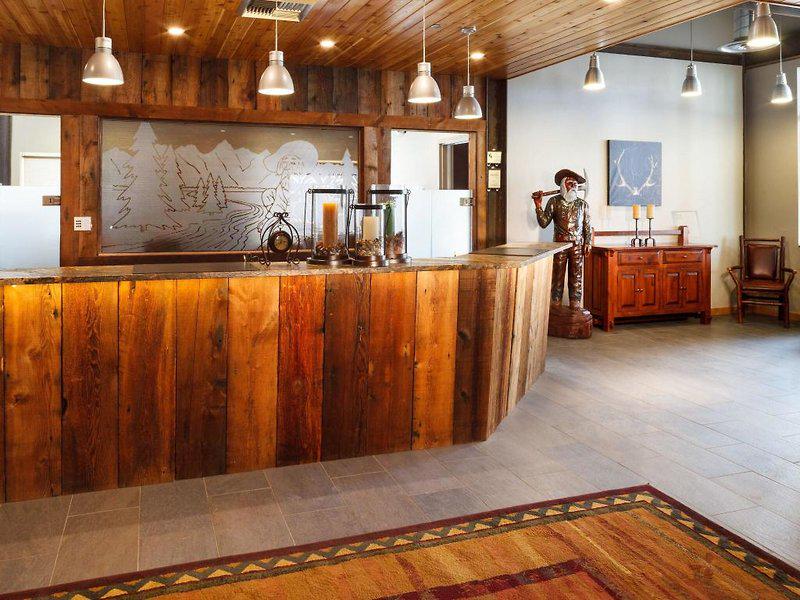 1F95F8D2FEC04D07E9677B77BCFED951