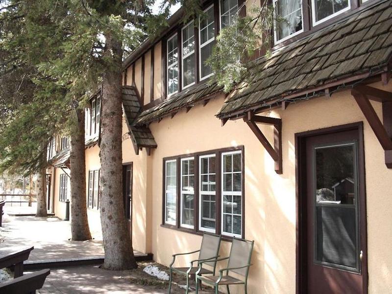 2238FBD9A82D2F8C2AA81382989560F7