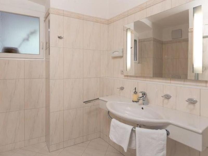 D250D90CB4F2476CDD83BF190BD3B525