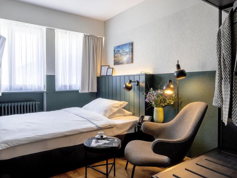 143BB223FD9CD0956198196B6A35FD76