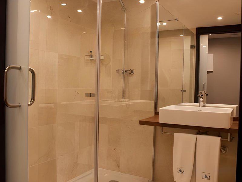 4E12EFD8047B0640AFC57CFB7BA735E9