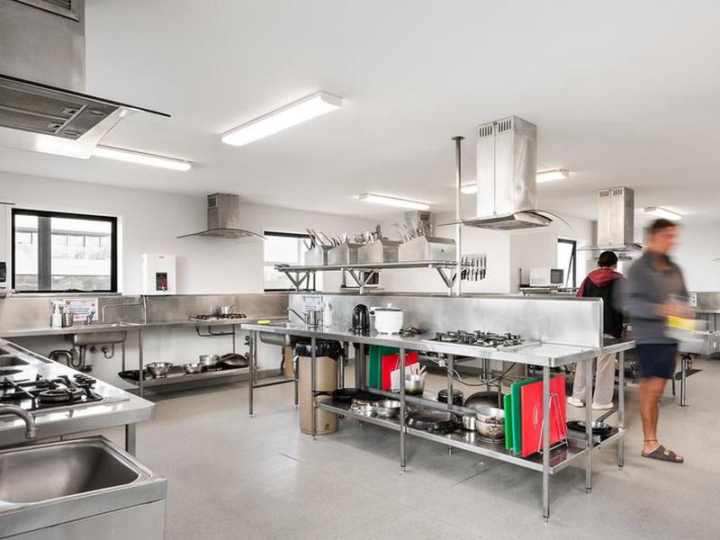 9DA5E93422885209CBDFA1FC8ECF7D9B