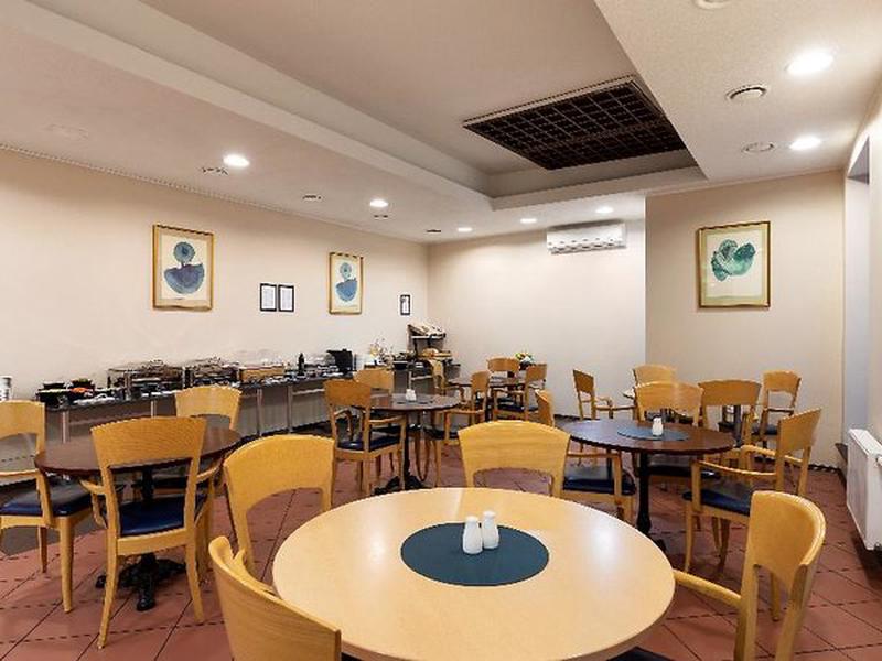 9F8D5B82400E09570E70577C714A2604