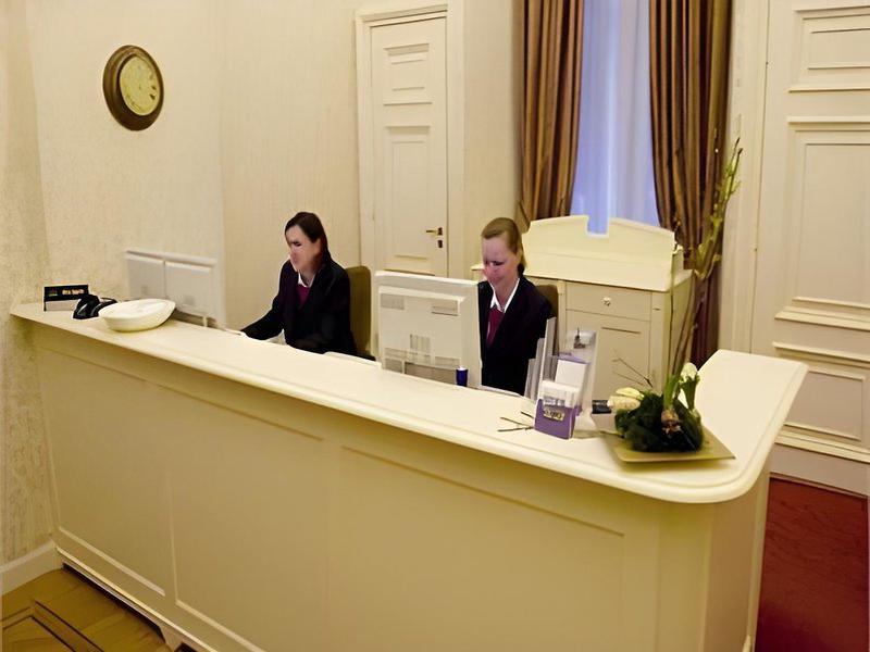 F60F1E08E0C67409C62724227F99E8F8