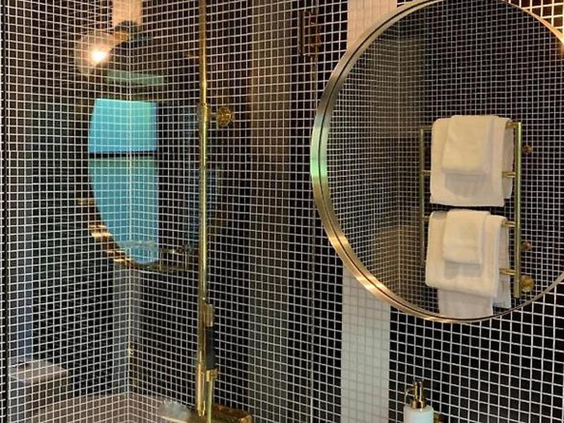 9511BAE077F153C8D943FBE9064733E6