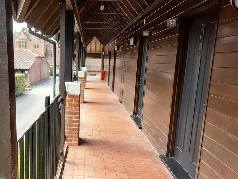 517EC7EA9964B87923F00111F226B921