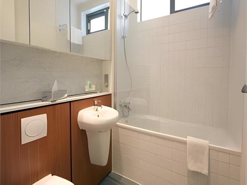 1B3C63A9BB5FB10012CF44581C21727E