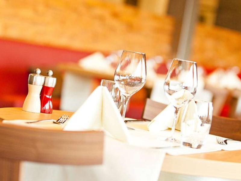 EAB6E2B1D647AEB54DD1A805138DF962