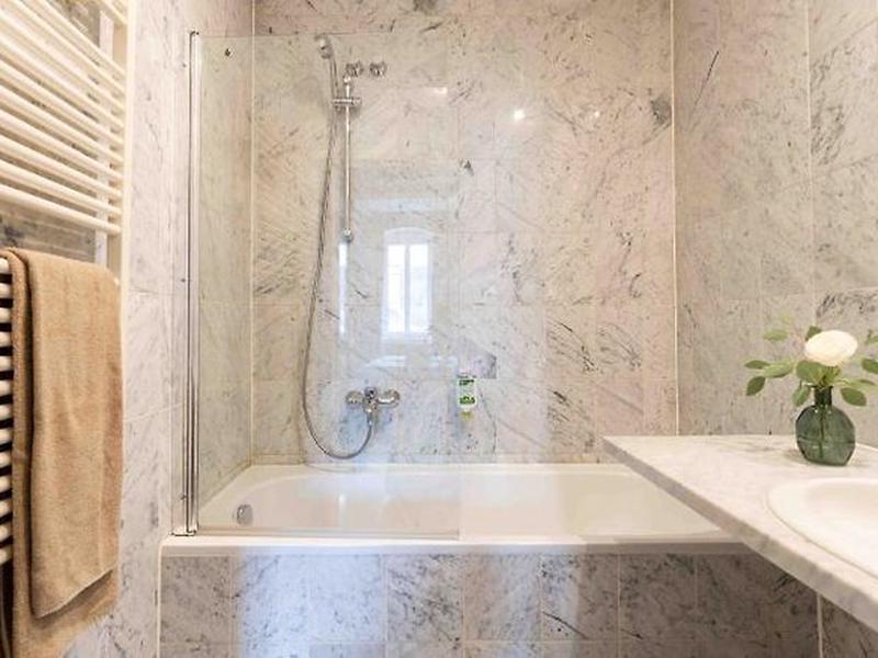 A10B172F4296F2CC4D170DD5913A4BF5