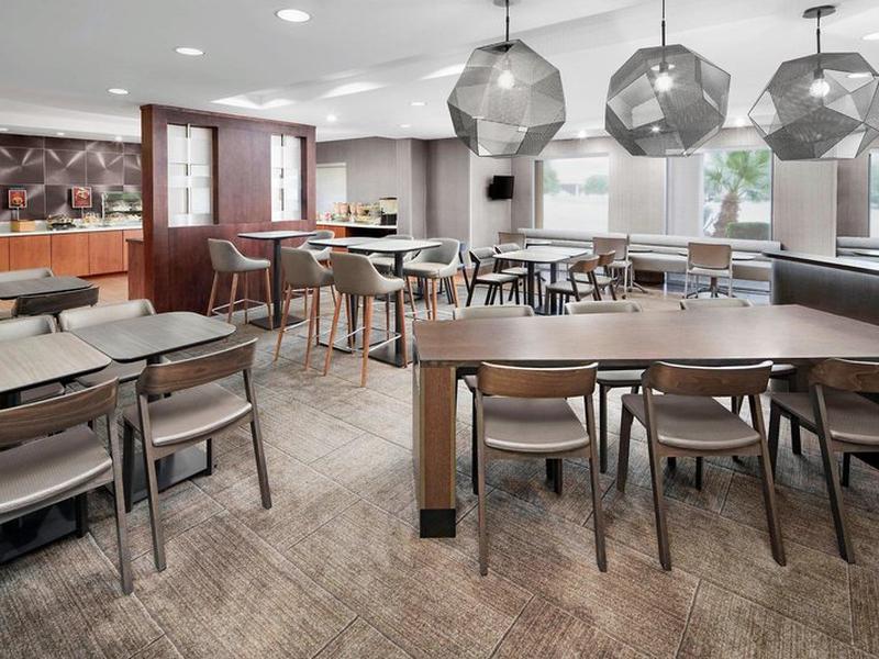 18A7FB6E60BE5EC8367BF0780412458A