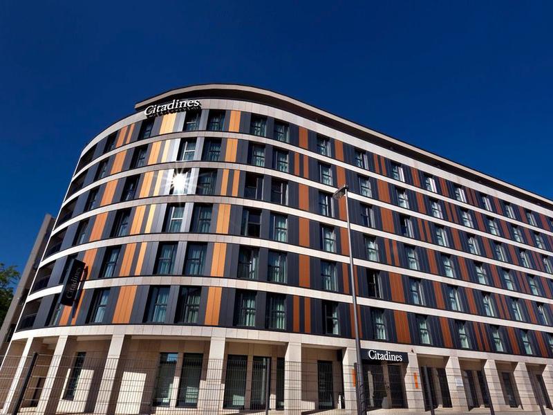 867A7E69D6DC851CF17B45AA4B93E280