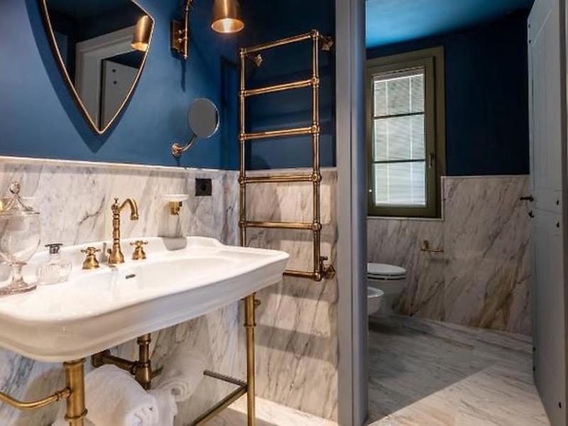 2C90741FD241F5A8E1F47A3D57BB9729