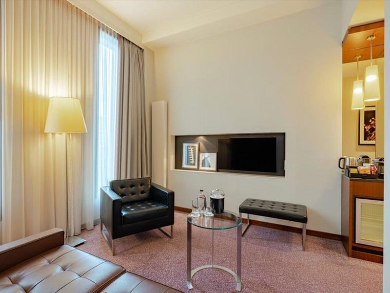 7B12AE6D3987A9FC577F675ABDB451F7