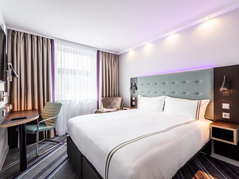 89EB6DB721F76C10D511135356BC75B4