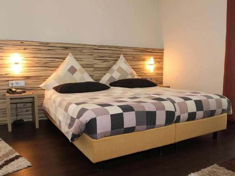 2151B544371F45A9667981B7717FD6BC