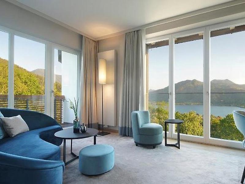 43F4DF52F00F957065C24CF695FC2126