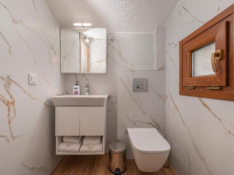 7DF12A64BB6B7BE523F71ED87A8B384E