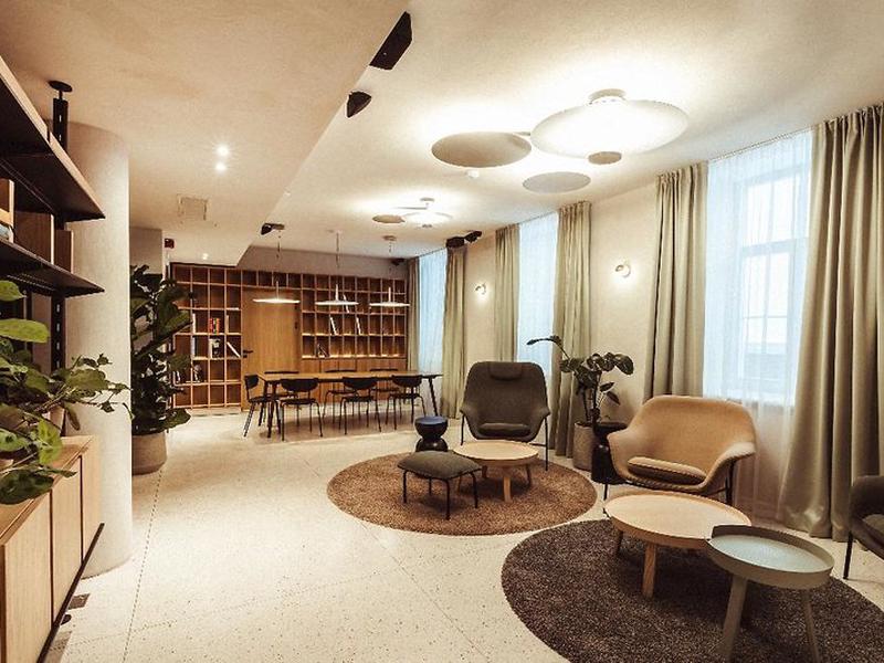 453B89002B0682DACA6A7A82E55638DB