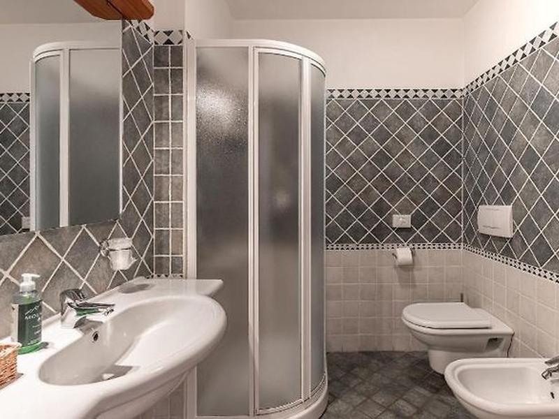 AFE0F1D30B3A23AE0998926AF667F628