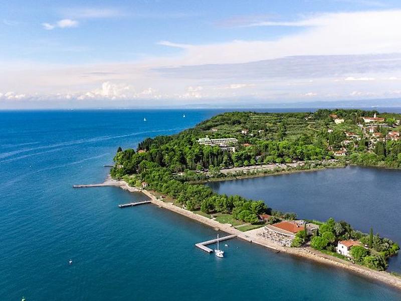 FB3D89523B6757742F71681C859F55B2