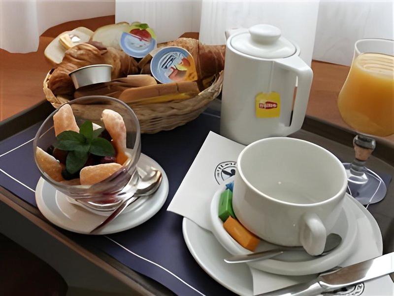 4C4BDF9110C0E857A58D4AA753B3FE94