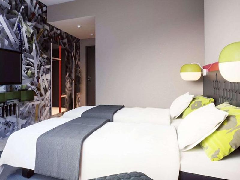 827AF3221751898C1EBA516765348176