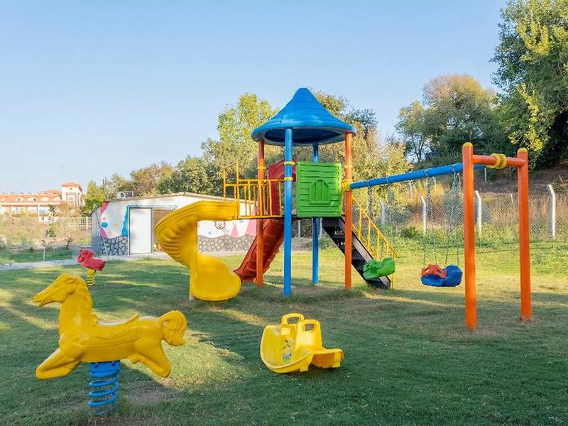 5D75B30044850E8F1D77D2C968F7EE76