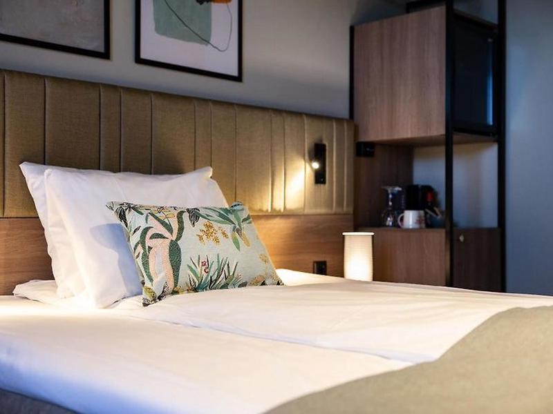 D2699BD30DC104C549696C4965A6765B