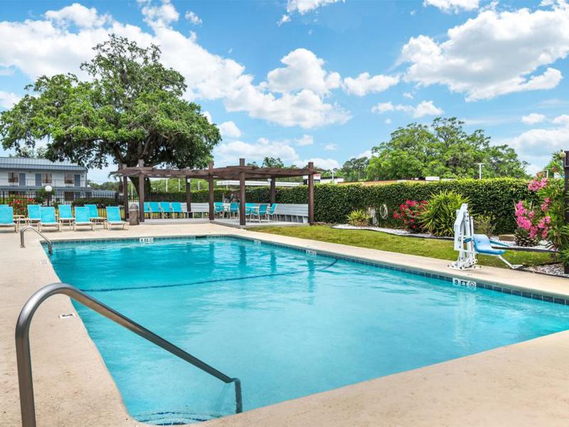 17BE4F33C583F95373B7A9DD7F2FD292