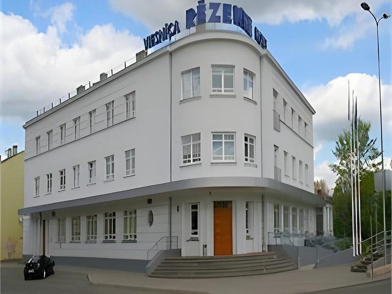 D2CCA908E2129F35A473FC392B8BBCEF