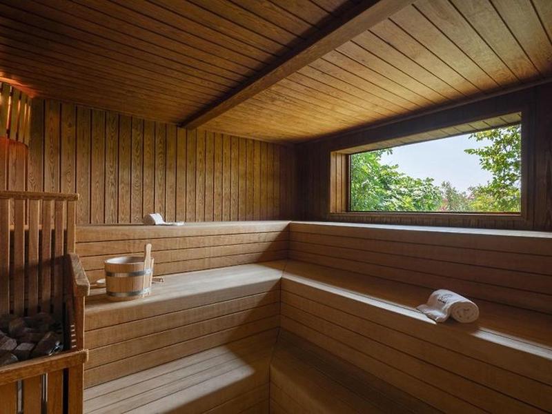 7AE07A2B3842D05B8DDAED18ECAD42B9