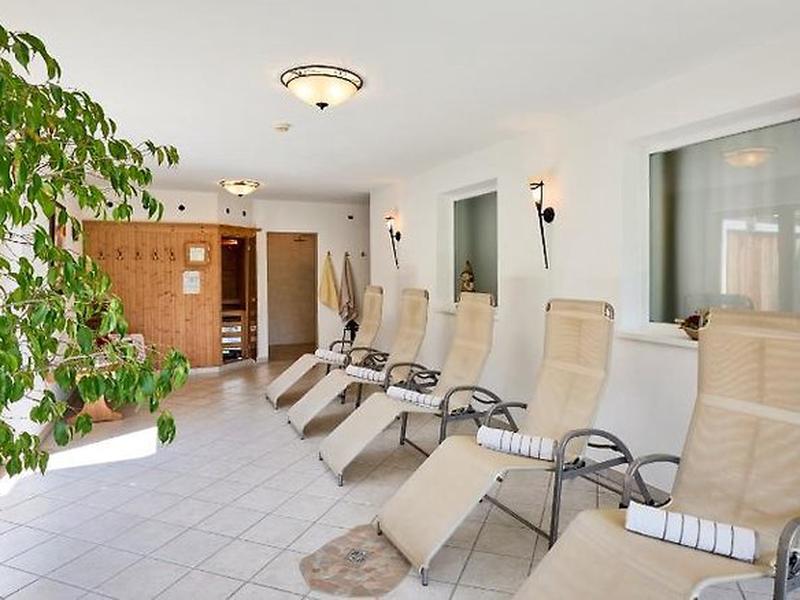 95DE9550F864966FE87D0EBDCF4F8B2F