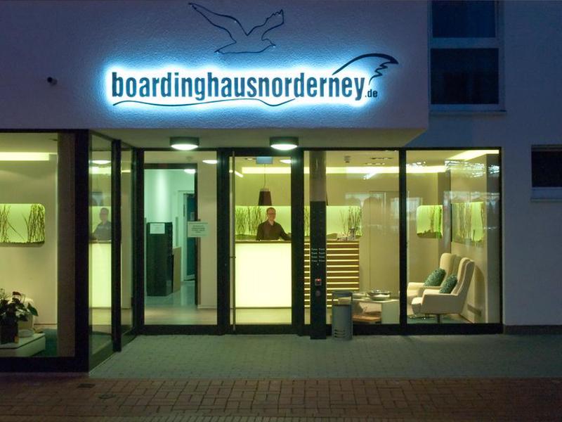 8679EBE560C305846477B51631853400