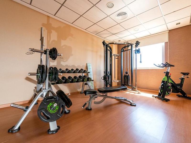 2F406488596EA84F9140A43579646326