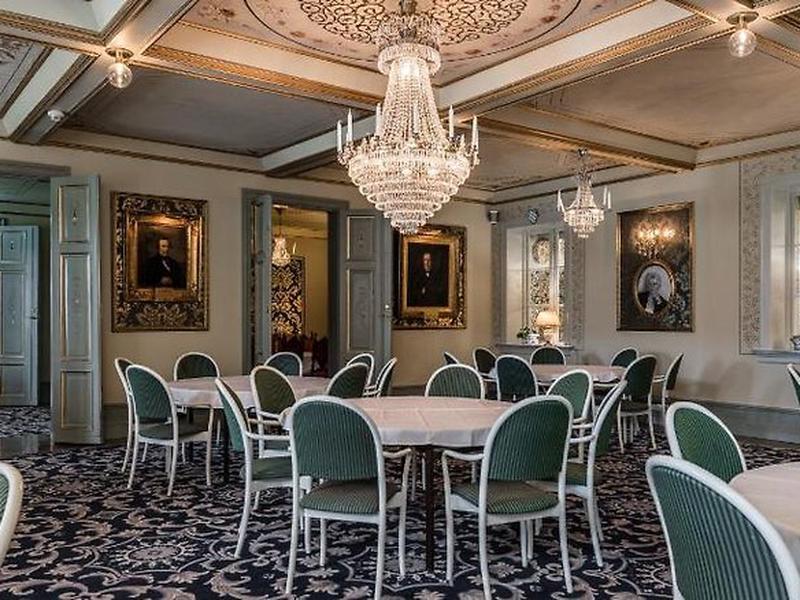 EEE431481CC900A1968D0C30C31F9823