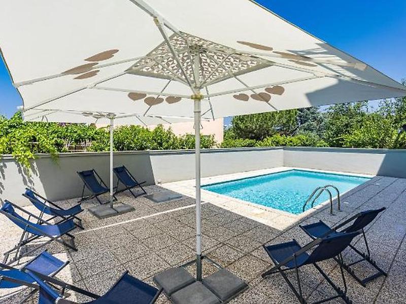 4E4B8C2ADC944549588C616E64A246A2