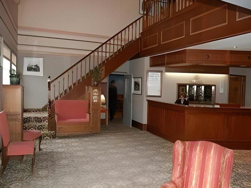 5A923652245B61572CE32C3B5CE976DF