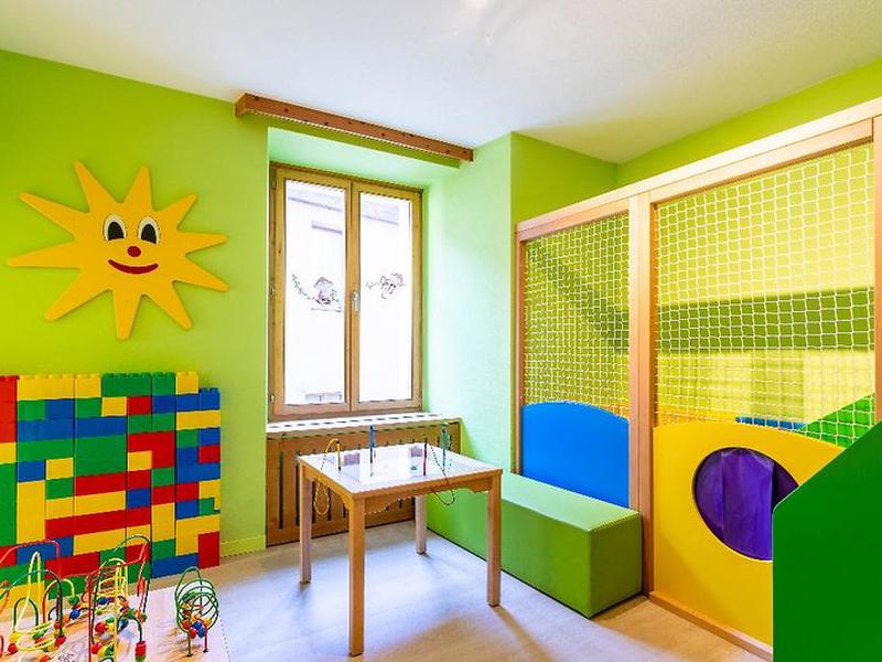 CFC732C4713D21231AB01A9BD6B5774A