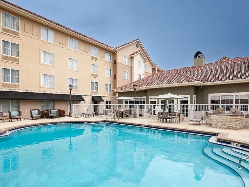 46CE270EE2C4BA17219032C78D2100D3