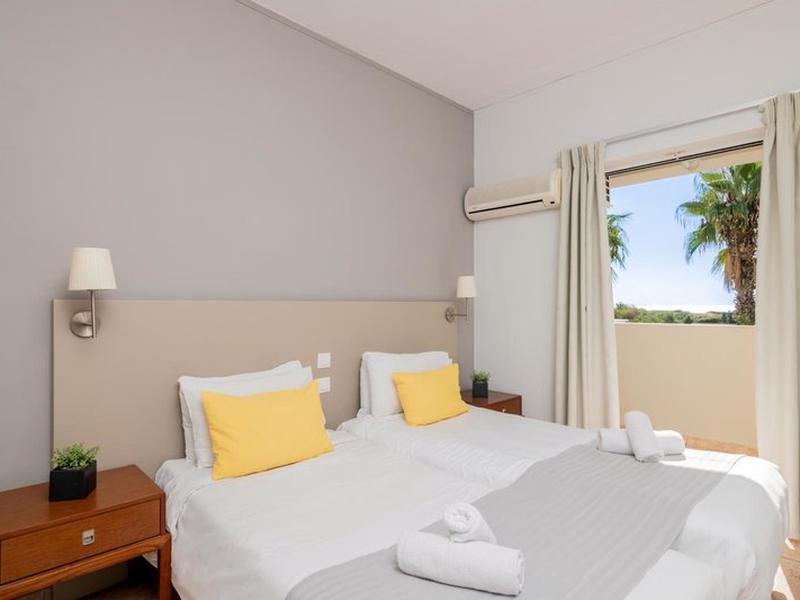 DB917DFE816CEBCAEE42B3DB9F0AEDB3