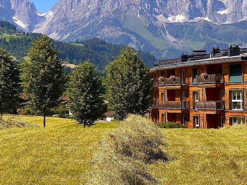 C44F26EA01E3A347E0D3E52A55C1370C