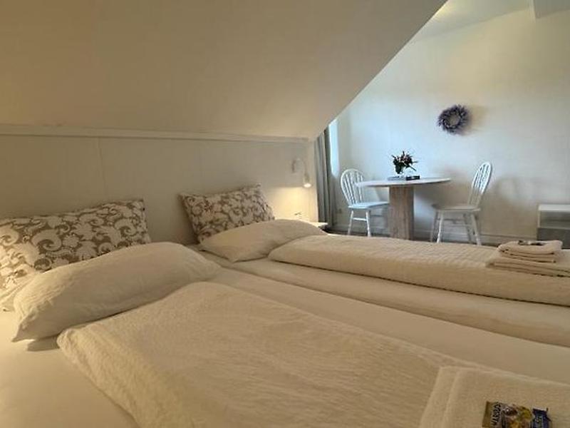 46A0E296DEC9DBE8AA13AA4FF85756F0