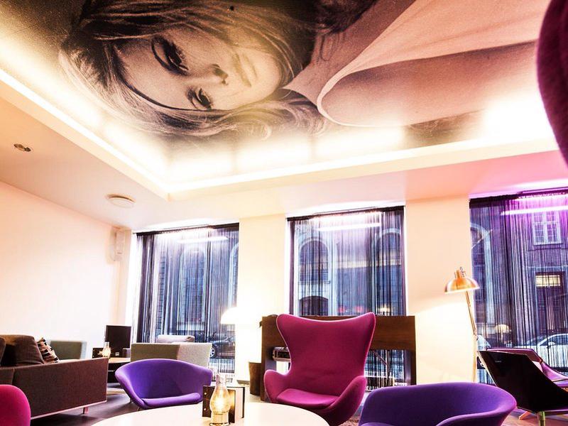 EDDEE70B6043A0D3B0A66965FE067C50